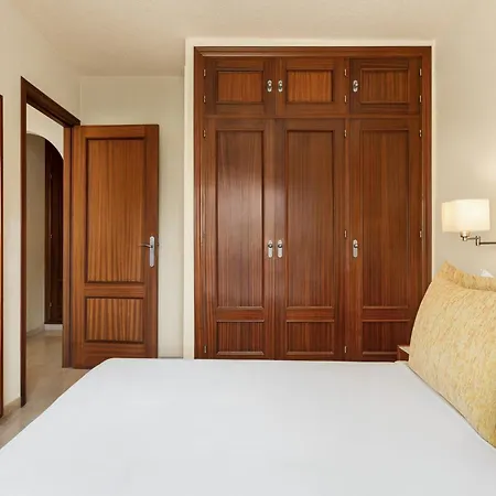Aparthotel Ramada & By Wyndham Costa Del Sol 3*