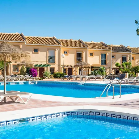 Apartahotel Ramada Hotel&suites By Wyndham Costa Del Sol 3*